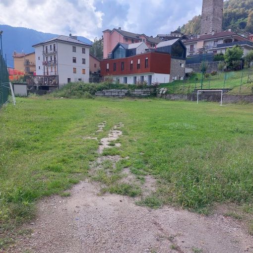 Il campo sportivo di Montescheno attende ancora una sistemazione  FOTO Il campo sportivo di Montescheno attende ancora una sistemazione  FOTO