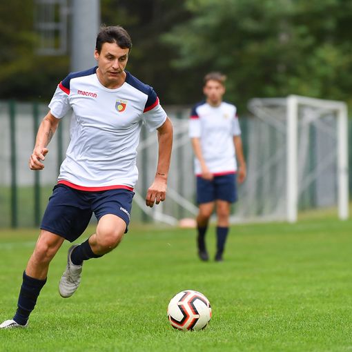 Nella foto Rolandi autore del primo gol della Pro