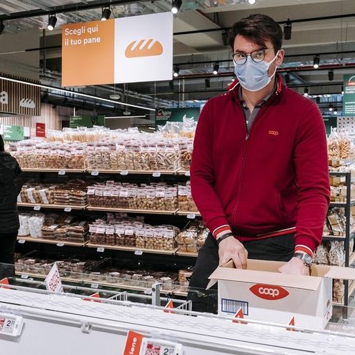 Lotta al carovita, da NovaCoop un bonus di 200 euro a 2500 dipendenti grazie alla Lotteria degli scontrini