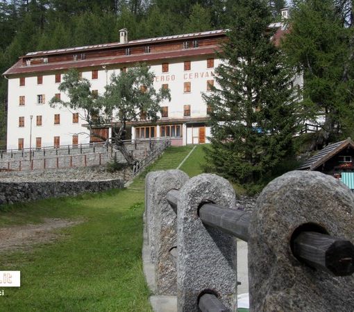 Tre le società interessate all'acquisto dell'ex albergo Cervandone