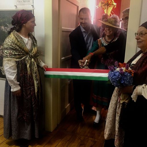 Inaugurato il &quot;Locale costumi e tradizioni vigezzine&quot; del Gruppo Folcloristico Valle Vigezzo