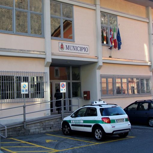 ''Poste ripristino il servizio: è inaccettabile che gli uffici restino aperti a giorni alterni''