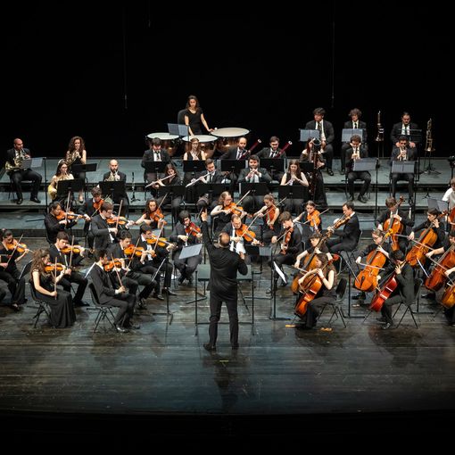 Enrico Beruschi e Orchestra del Conservatorio Cantelli protagonisti a La Fabbrica
