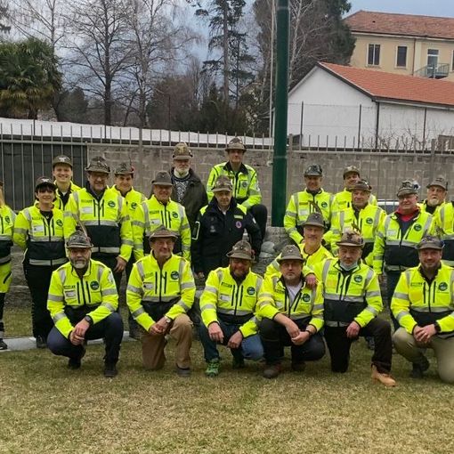 Consegnate ai volontari Ana le spille dell’emergenza Covid