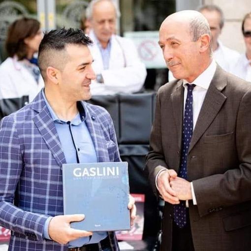 Il Cantante della Solidarietà premiato dall'ospedale Gaslini di Genova