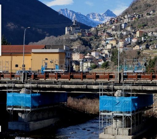 Il ponte sull'Ovesca a Villadossola, nel riquadro Alessandro Lana