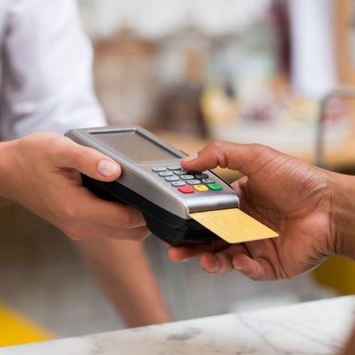 Pos, niente obbligo per sigarette e marche da bollo