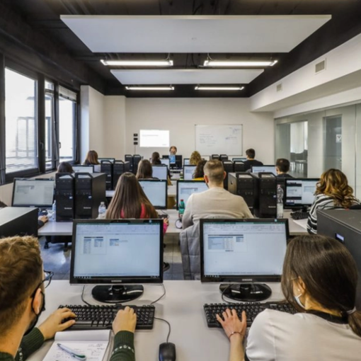 Il Covid si abbatte sui giovani: cala il numero dei neodiplomati tecnici che trovano lavoro