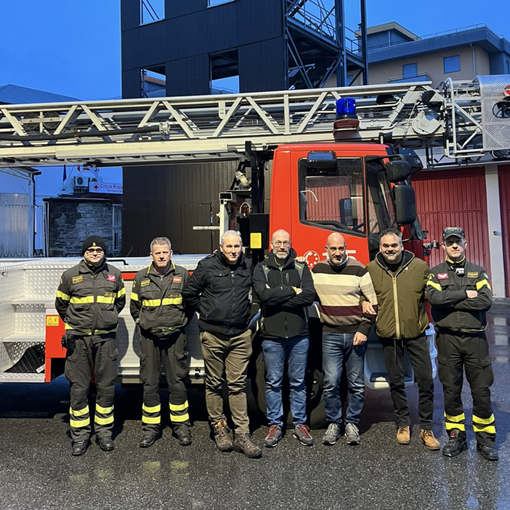 Il sindacato dei Vigili del fuoco plaude per il rientro a Domo dell'autoscala