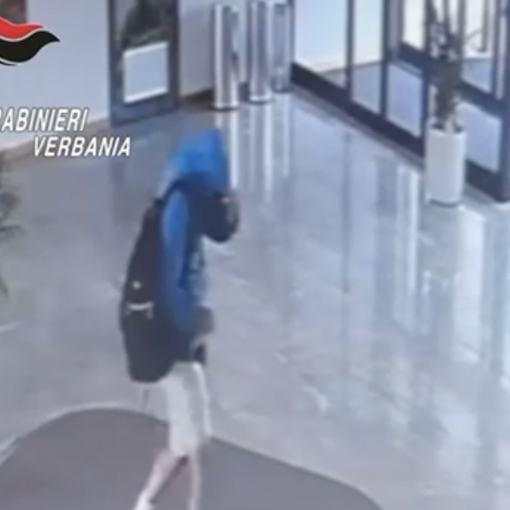 Ruba un orologio da 10mila euro dallo spogliatoio delle Terme di Premia, arrestato 45enne torinese VIDEO