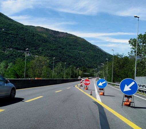 La superstrara a Villadossola dove da due anni la corsia nord è stata ristretta sino al Laghetto dei Sogni