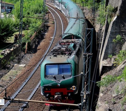 Linea del Sempione, un altro anno di disagi per chi viaggia in treno