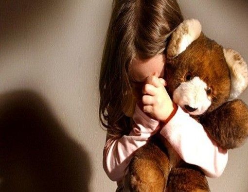 Atti sessuali su bambini e disabili: indagato in Canton Ticino un 67enne svizzero