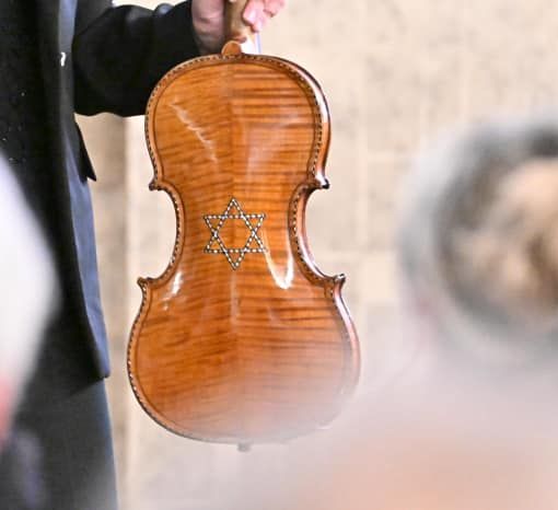 &quot;Musica per non dimenticare&quot;, a Domodossola suona il violino della Shoah