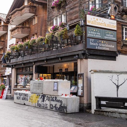 Denunce e controdenunce, tiene ancora banco la vicenda del ristorante “Walliserkanne”