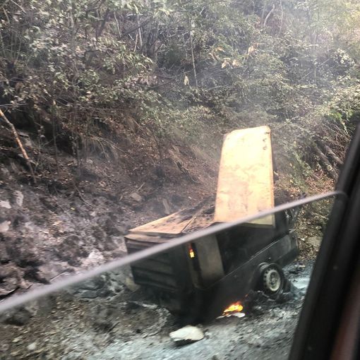 Compressore in fiamme al cantiere di Ribellasca, traffico in tilt