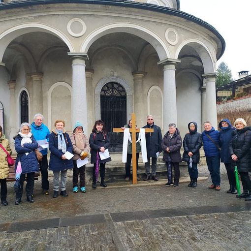 Al Calvario la Via Crucis per la pace nel conflitto in Ucraina