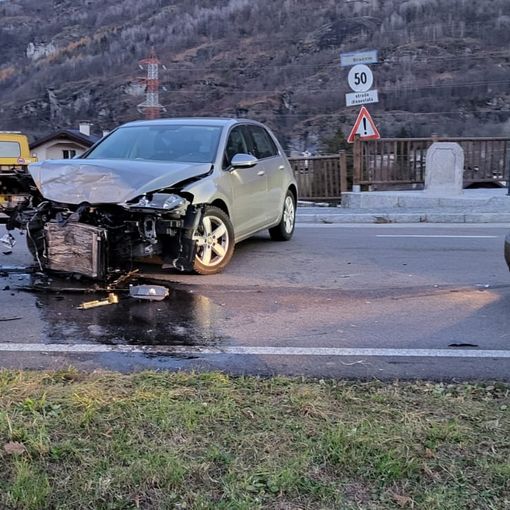 Scontro tra due auto a Crodo, ferito un ragazzo