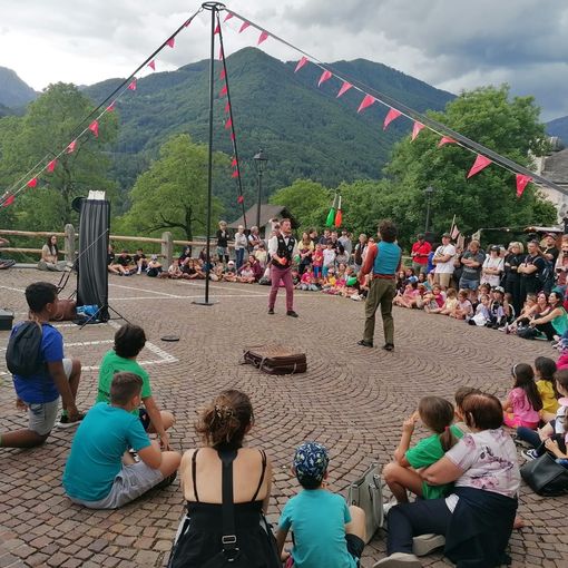 Castelli in Aria: ecco il programma domenicale del festival degli artisti di strada