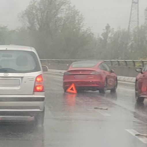 Incidenti e pioggia: traffico rallentato in superstrada e chiusura della galleria a Crodo