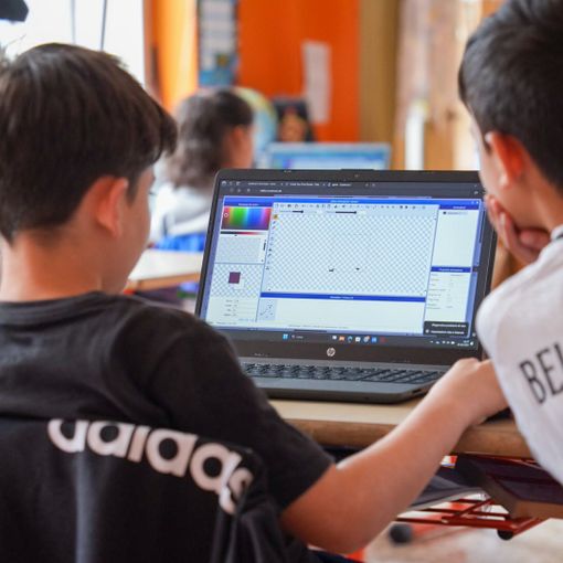 Gli alunni delle Bagnolini sperimentano la progettazione di videogiochi con Enaip