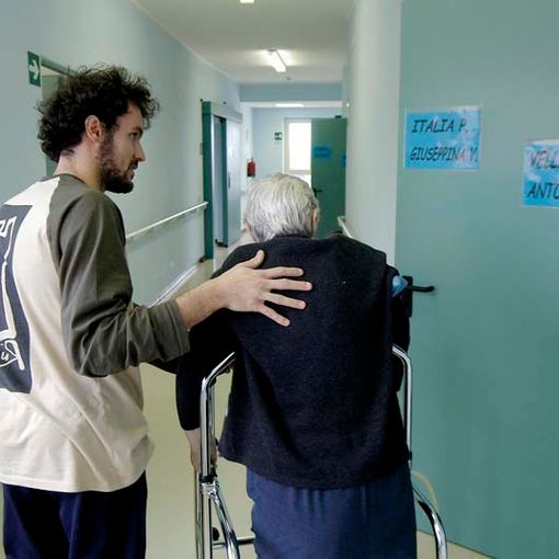 Le rsa hanno bisogno di personale: servono subito cinquemila operatori