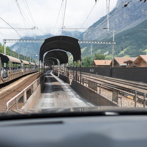 I treni navetta sulla linea ferroviaria del Sempione