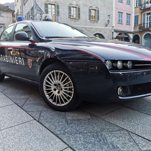 Denunce per guida in stato d'ebbrezza e possesso di hashish in Ossola