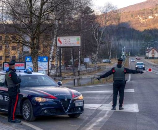 Lite tra due persone, spunta un coltello. Denunciato 54enne