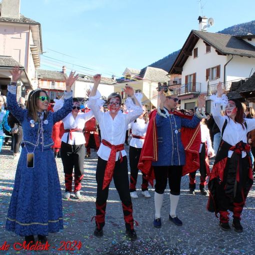 Grande partecipazione allo storico Carnuà de Melesk FOTO