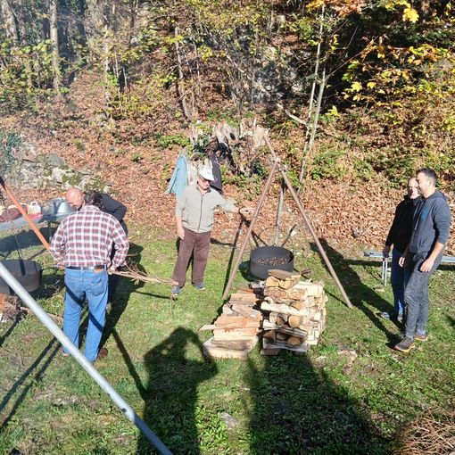 Successo per la castagnata a Vanzone FOTO