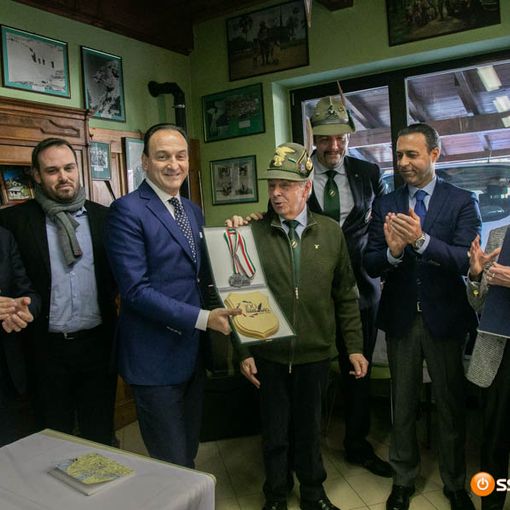 Termina circondato dagli Alpini il giro del presidente Cirio nel Vco   FOTO e VIDEO