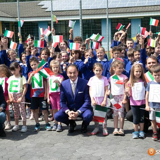 Il presidente Cirio in visita all'asilo di Piedimulera FOTO