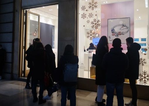Acquisti di Natale in calo ma in Piemonte valgono quasi 1,7 miliardi di euro