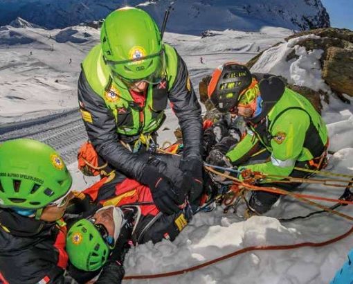 A Macugnaga un corso per soccorritori in ambiente invernale montano