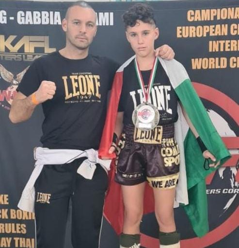 Il coach/papà Luca Cosentino in foto con il figlio pluricampione Elia Cosentino