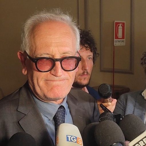 Regionali, la delusione di Alberto Costanzo, candidato anti sistema: &quot;In Italia si sceglie la delega in bianco&quot; [VIDEO]