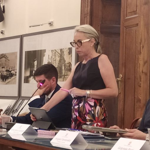 Gandolfi contro Pizzi: &quot;Il benvenuto civico ai neo maggiorenni senza i ragazzi: scelta illuminata&quot;