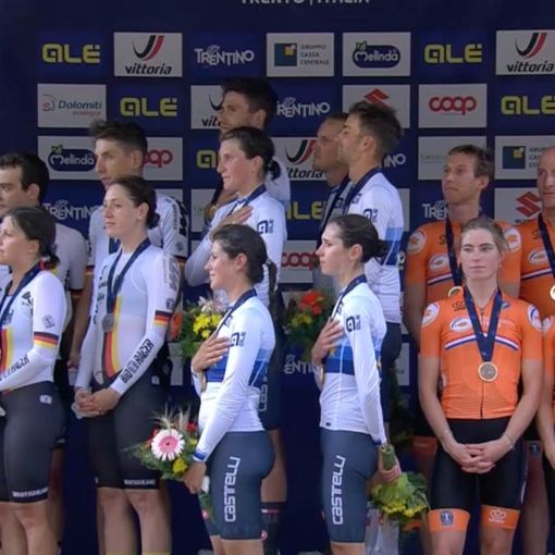 Ciclismo, un altro capolavoro di Pippo ed Elisa