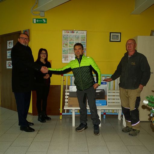 Dai Fisarmonicisti Ossolani una donazione alle scuole di Beura