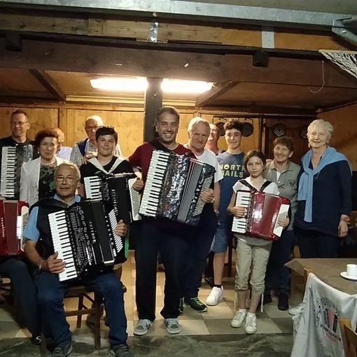 Festa di fine anno per i fisarmonicisti ossolani. VIDEO