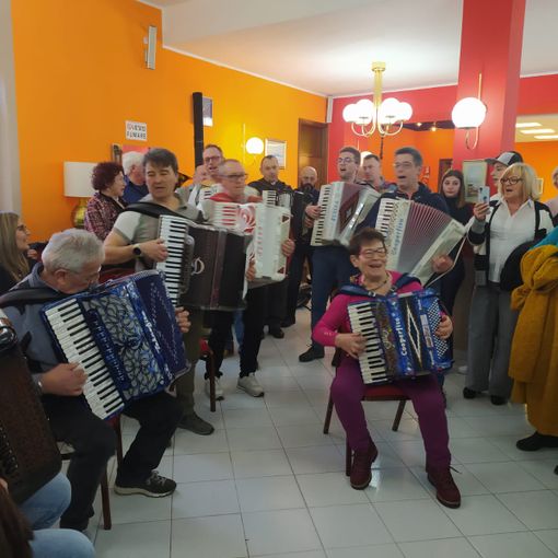 Successo per il pranzo sociale dell'associazione Fisarmonicisti Ossolani FOTO E VIDEO