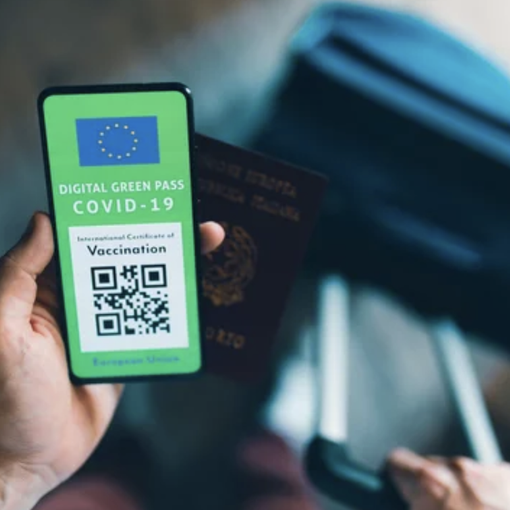 Covid, da oggi Green pass anche per il parrucchiere e l'estetista