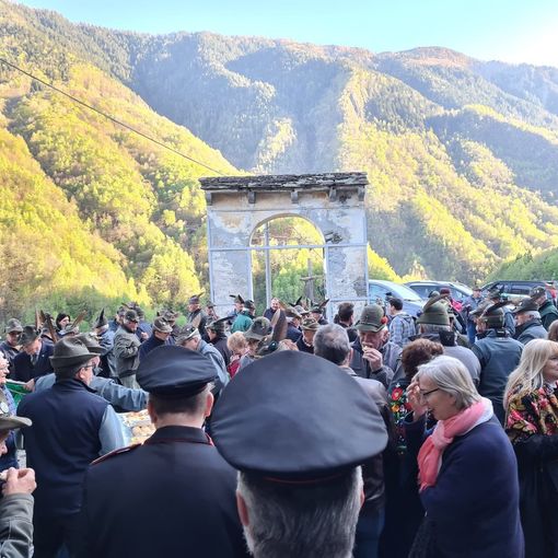 Borgomezzavalle ha ospitato il raduno delle penne nere