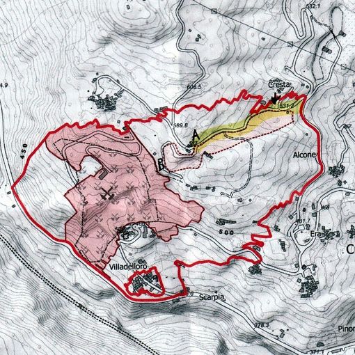 Nella mappa (fornita dal Comitato) in rosa l'attuale superficie di cava mentre la linea in rosso delinea invece i futuri confini del sito estrattivo; nel riquadro Alessandro Cortella