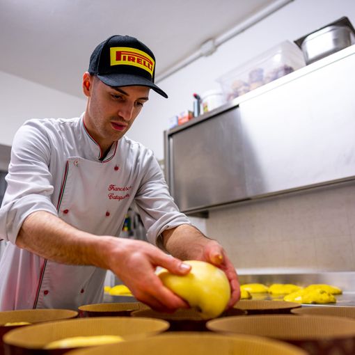 Segale antronese, albicocche campane: ecco il panettone