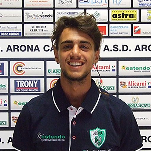 Demetrio Lipari resta ad Arona. Per ora....