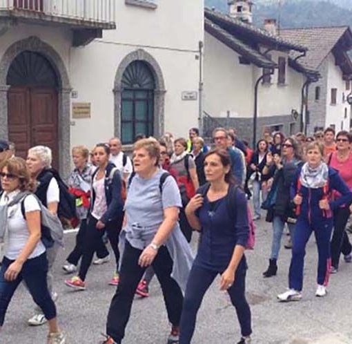 Domenica il pellegrinaggio a piedi da Masera a Re