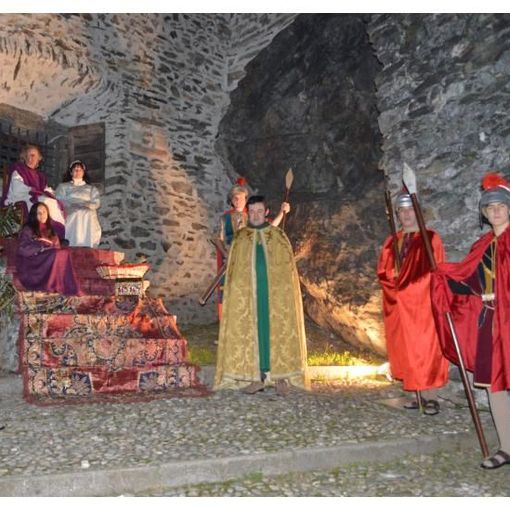 La suggestione della Vigilia con il presepe vivente di Vogogna