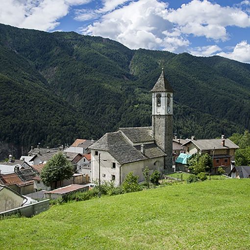 La pioggia s’accanisce sulle strade di Olgia